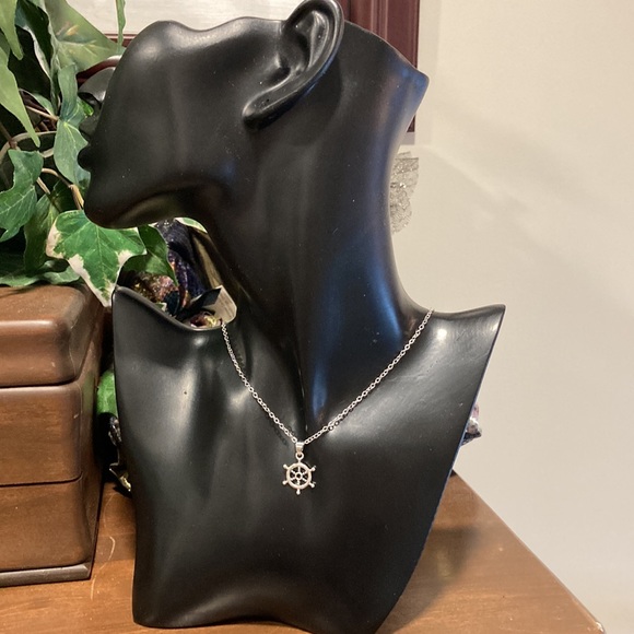 NWOT - New Effy Silvertone Necklace & Nautical Wheel Charm - Picture 2 of 9